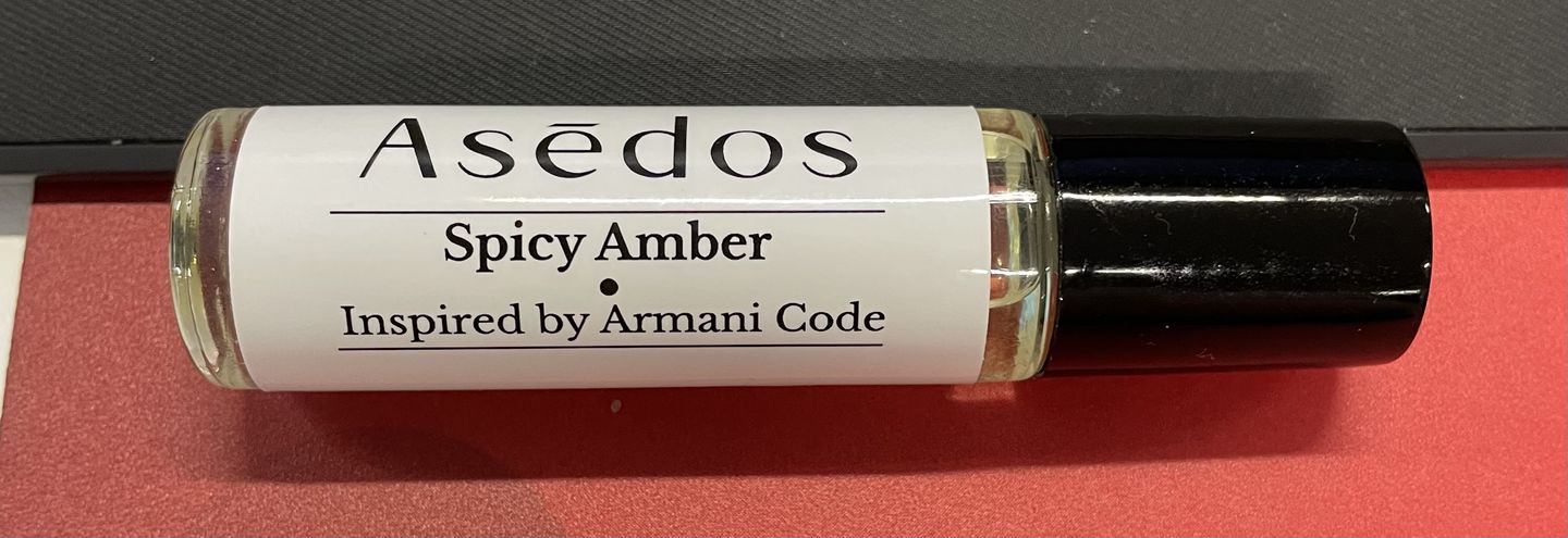 Customer photo review of SPICY AMBER PERFUME OIL