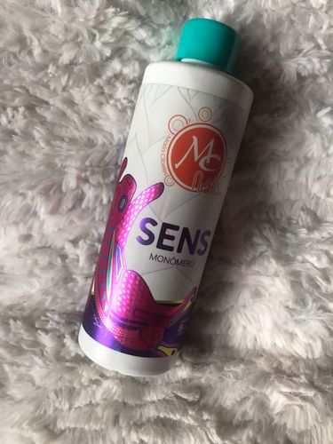 Customer photo review of Monómero 8 oz MC Nails