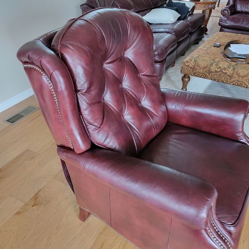 Customer photo review of Clyde’s Leather Recoloring Balm