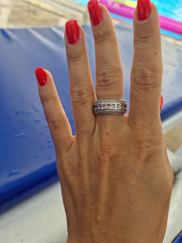 Customer photo review of PAVE. - WHITE GOLD