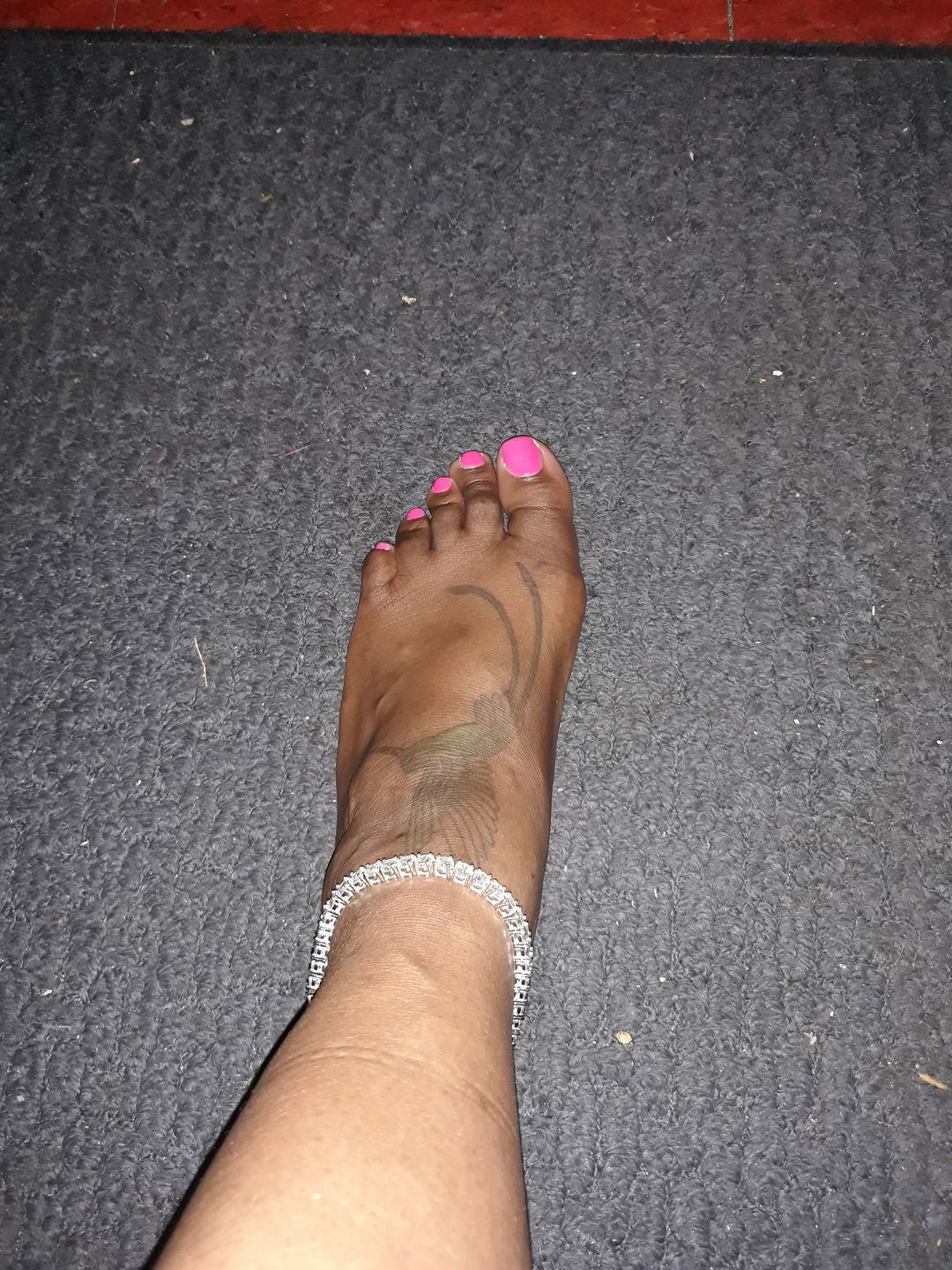 Customer photo review of Tennis Anklet