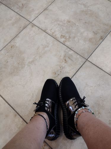 Customer photo review of Kayle Cushioned Sneakers