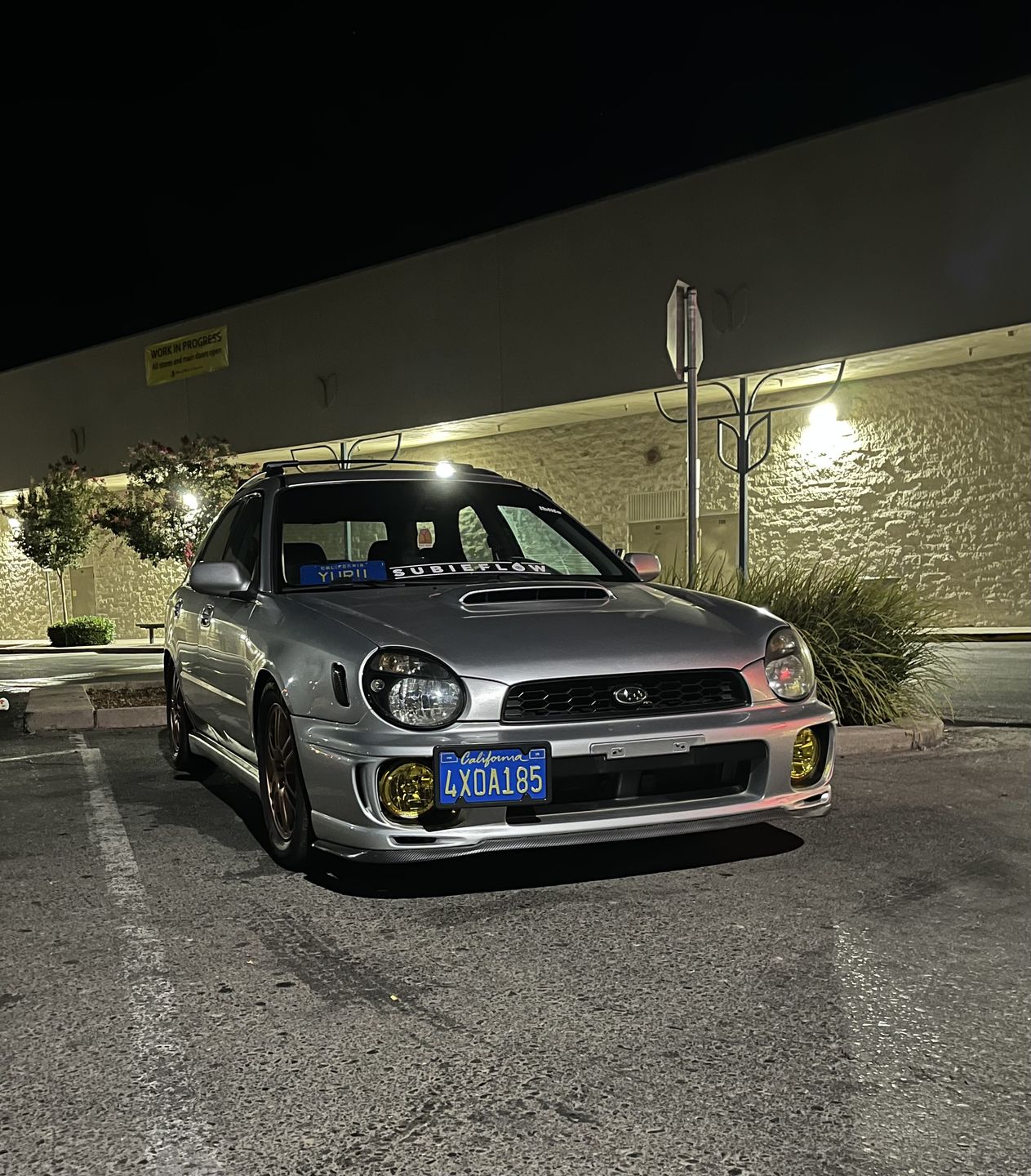 Customer photo review of SubieFlow Windshield Banners
