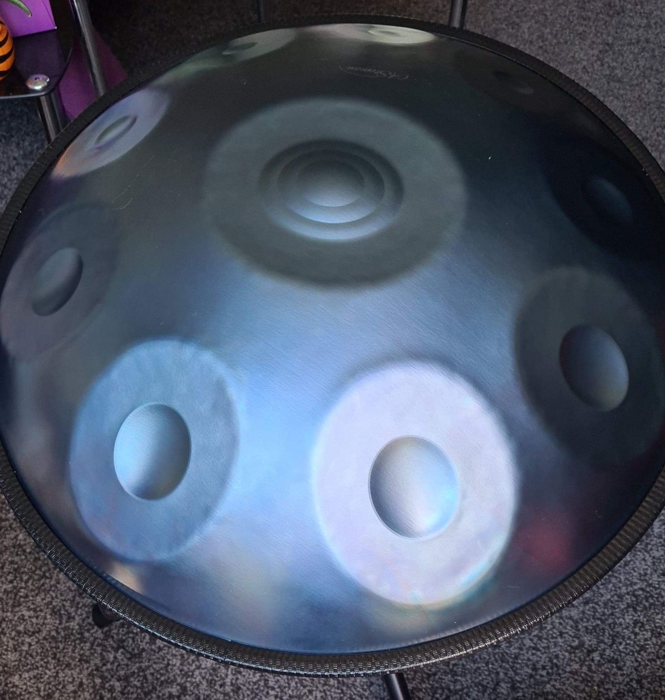 Customer photo review of AS TEMAN Handpan Ice Age 10 Notes D Minor Scale Blue hangdrum with gift set