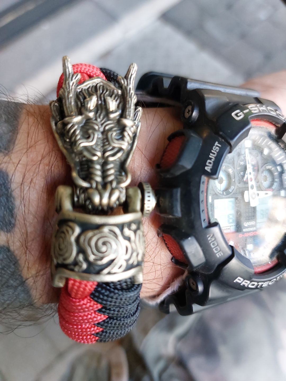 Customer photo review of The Dragon Paracord Bracelet