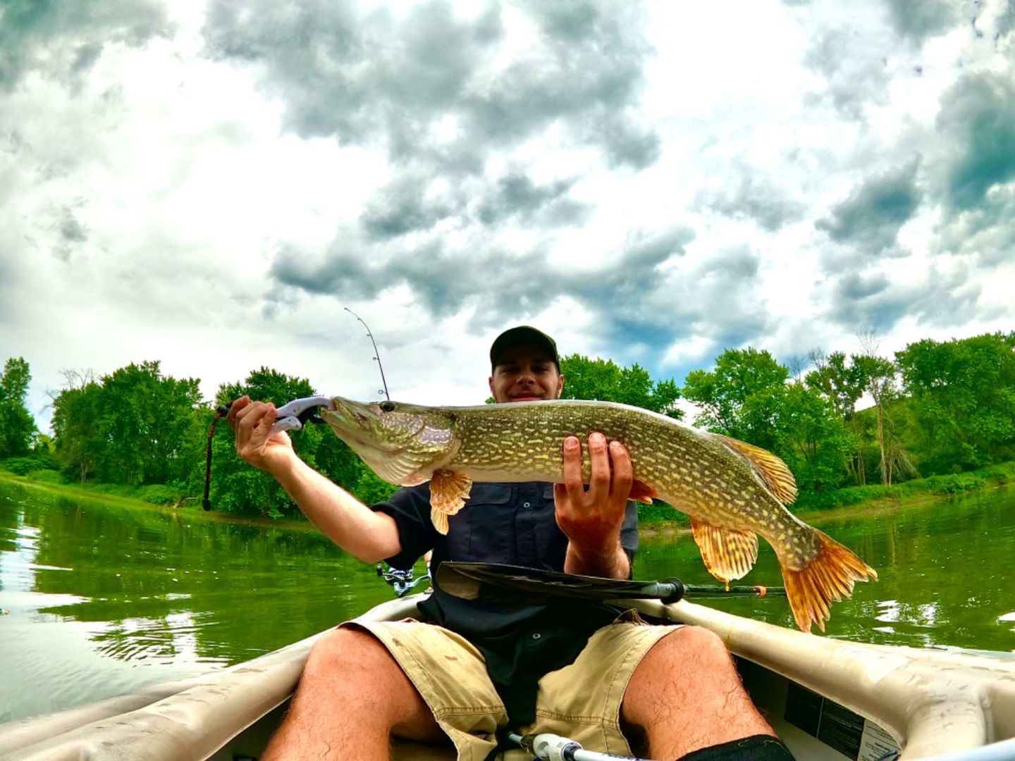 Customer photo review of TRUSCEND PoPobait with BKK Hooks, Top Water Whopper Plopper Fishing Lures for Bass Walleye Pike Catfish, Floating Lure for Freshwater or Saltwater Amazing Lures Fishing Gifts for Family Fishing [WM]