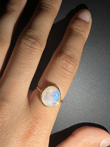 Customer photo review of Irregular Moonstone Ring (Gold)