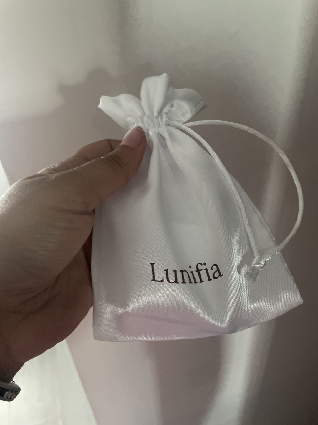 Customer photo review of Faux piercing Lisa