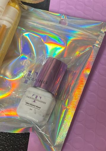 Customer photo review of EYELASH EXTENSION GLUE: THOUSANDLASHES’ ULTRA CRYSTAL BOND