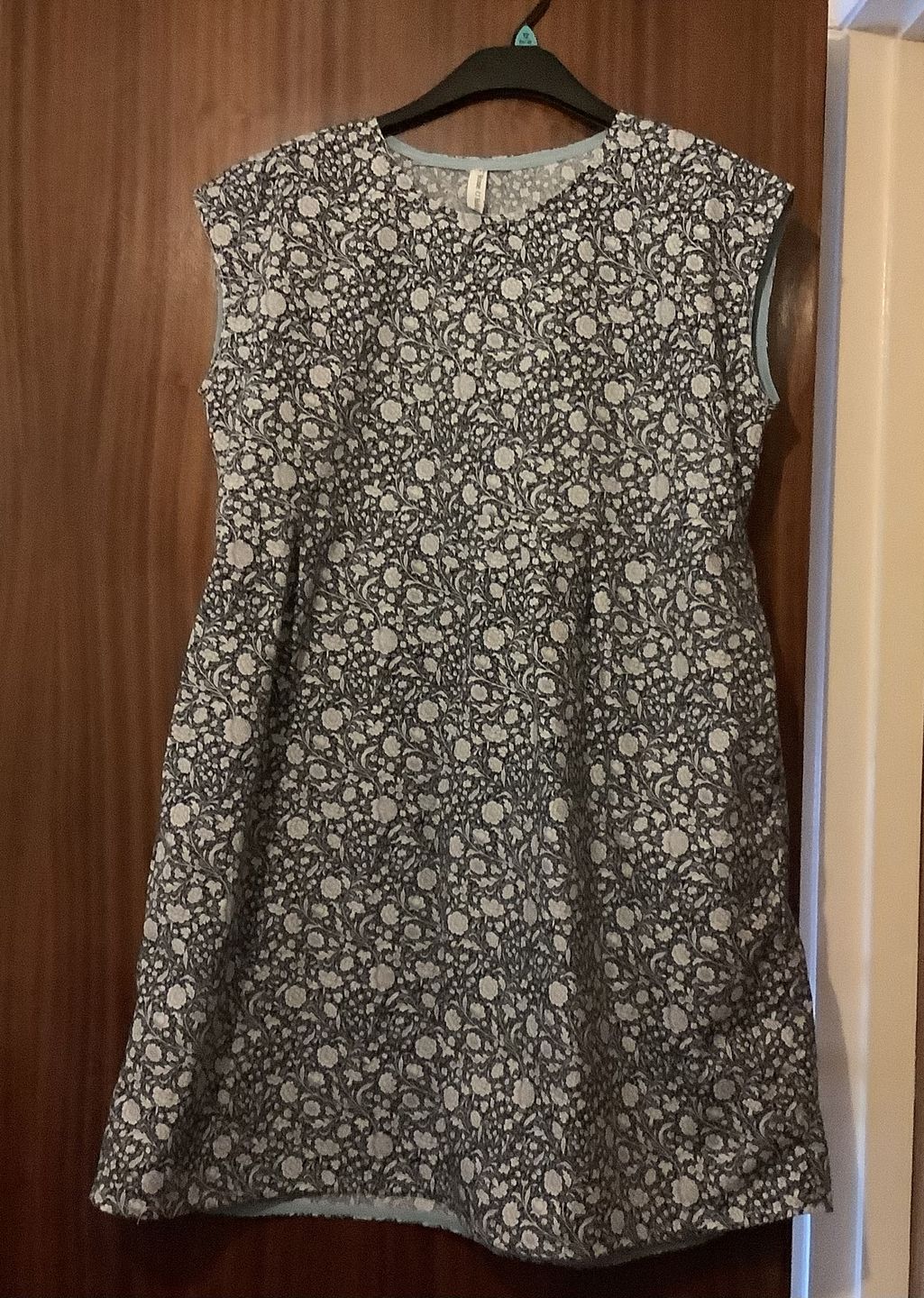 Customer photo review of Elegant Floral Rose & Hubble Cotton Poplin Fabric