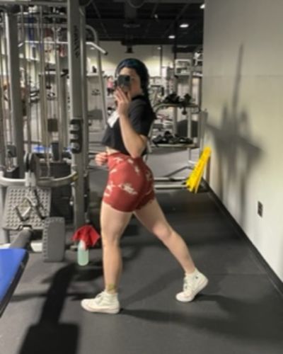 Customer photo review of Red Lightning Marble Scrunch Butt Biker Shorts
