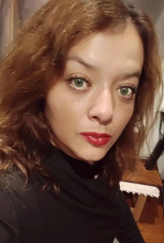 Customer photo review of Into The Metaverse X-Green Portal Colored Contact Lenses