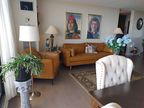 Customer photo review of Como Chair