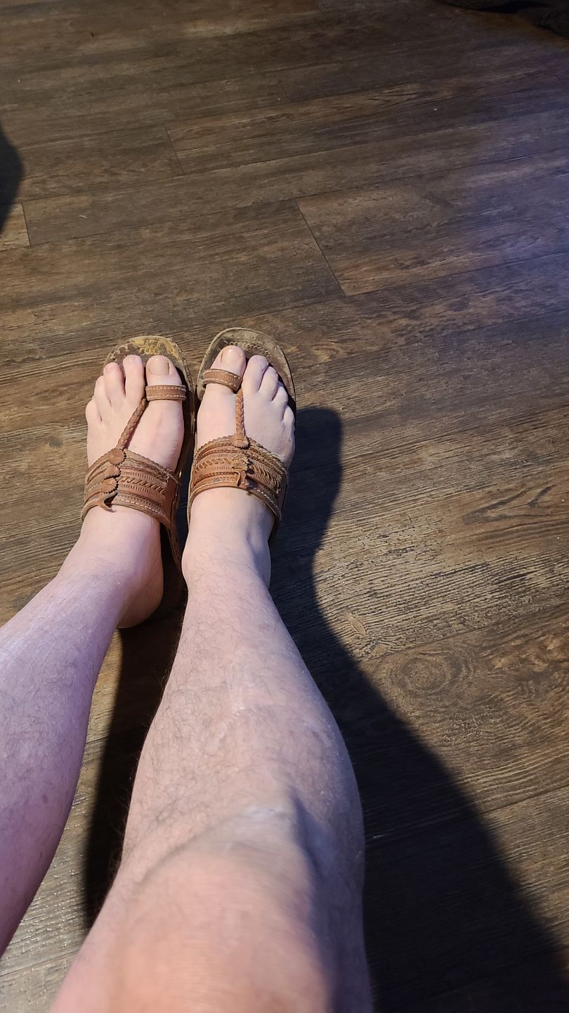 Customer photo review of Woven Cotton Cargo Pants