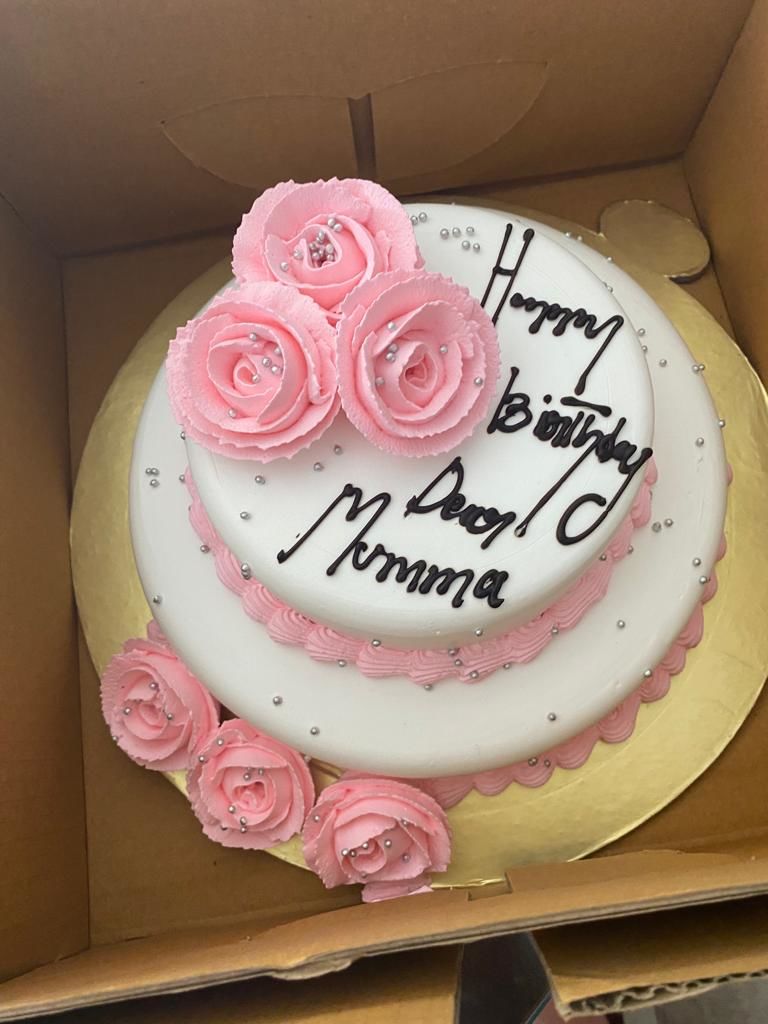 Customer photo review of Floral Cake 2