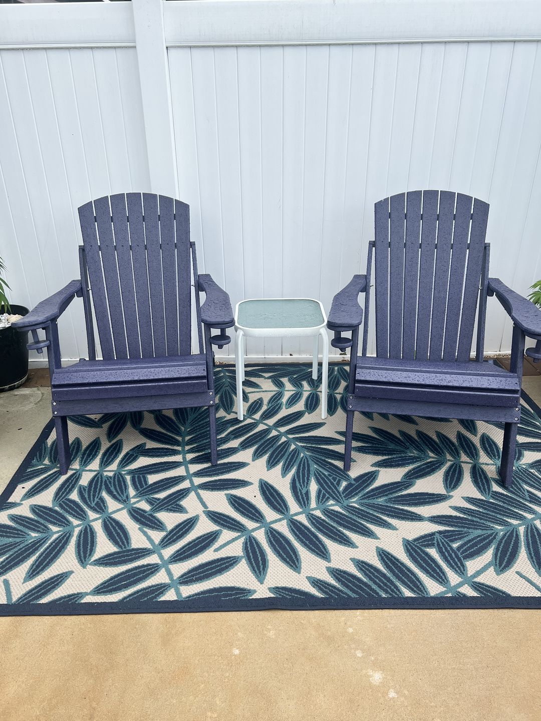 Customer photo review of DuraWeather Poly® King Size Folding Adirondack Chair With Collapsible Cup Holders