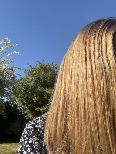 Customer photo review of Notre soin éclaircissant pour des cheveux rayonnants en moins de 5 minutes