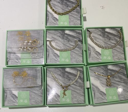 Customer photo review of Mesmerizing Bear Kette 14K Vergoldet