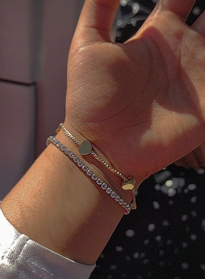 Customer photo review of Lovely Tennis Armband | 18K vergoldet