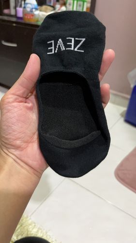 Customer photo review of Anti Slip No-Show Invisible Socks