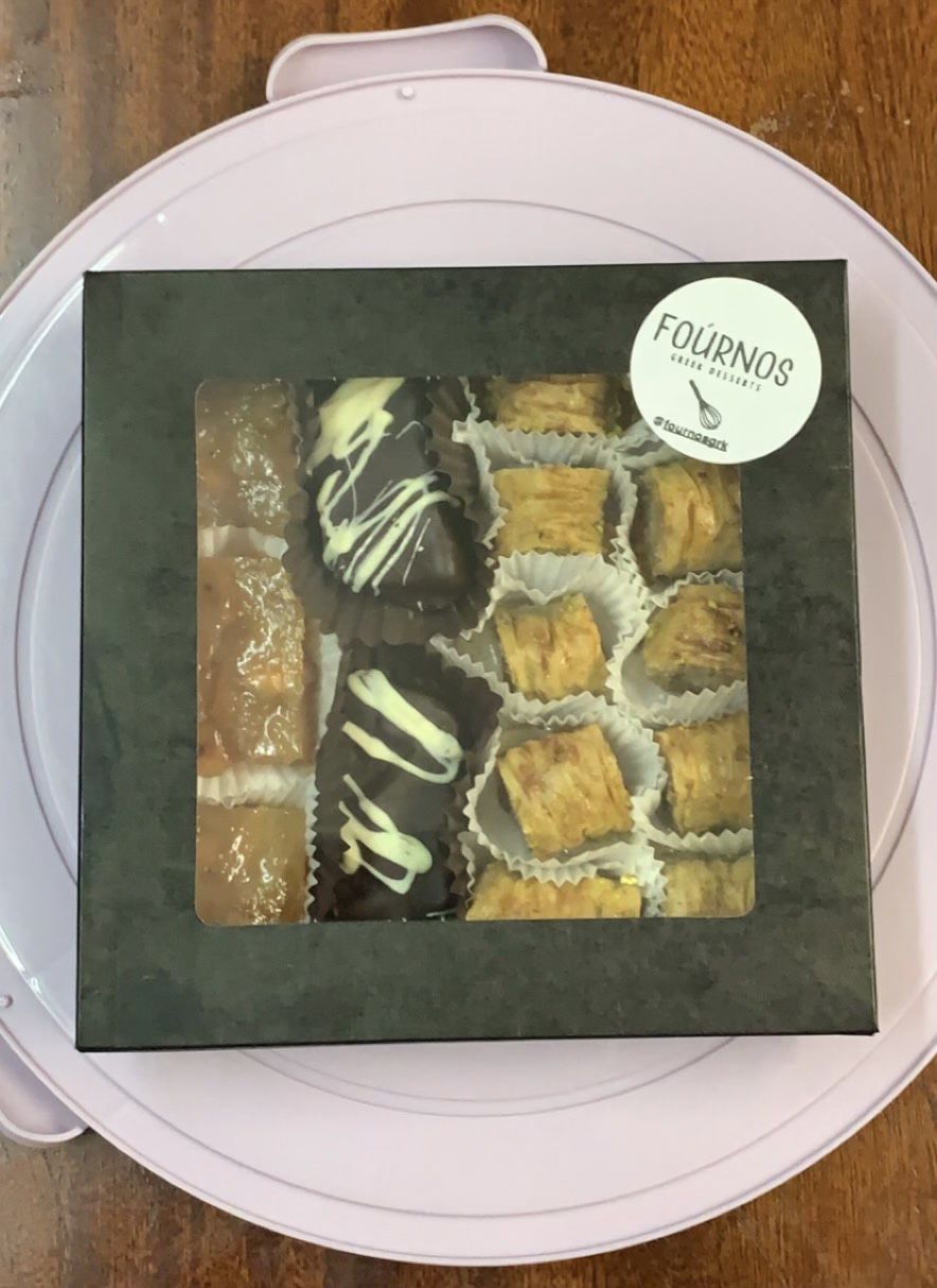 Customer photo review of Premium Cardboard Takeaway Boxes With Cellulose Clear Window Lid