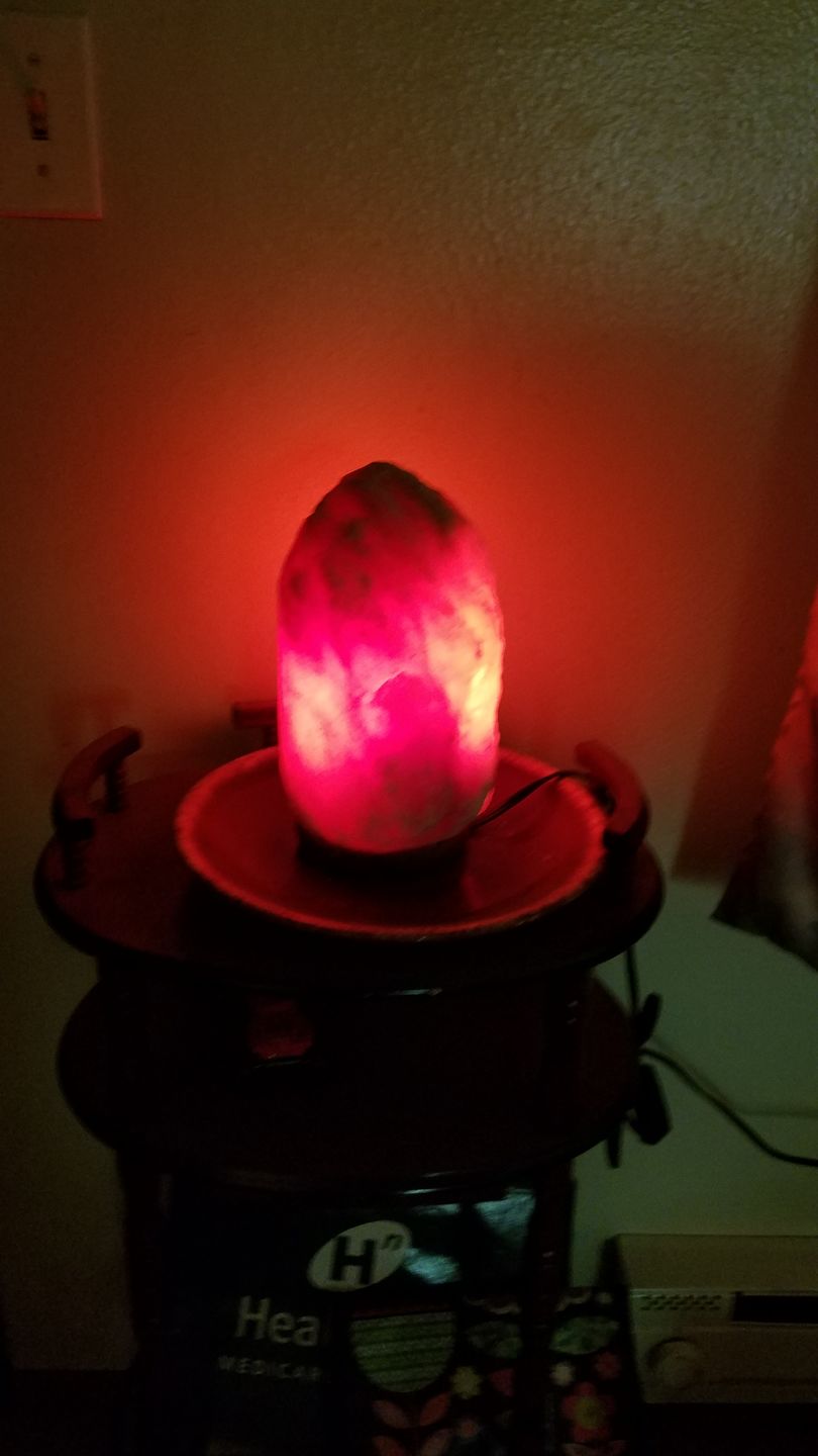 Customer photo review of Replacement Bulb for Himalayan Salt Lamps (15 Watt)