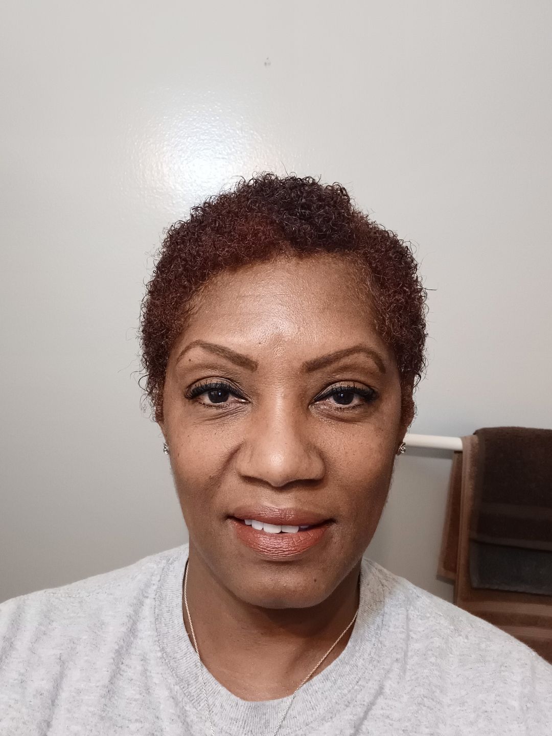 Customer photo review of Hair Growth Serum for Curly Hair with Organic Jojoba Oil for Moisturizing and Lavender Fragrance