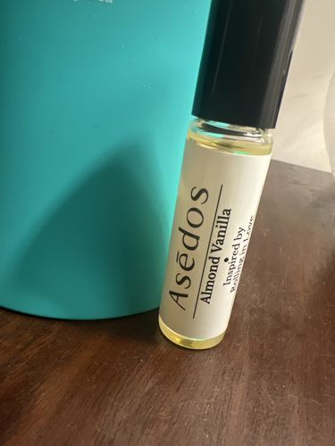 Customer photo review of ALMOND VANILLA PERFUME OIL