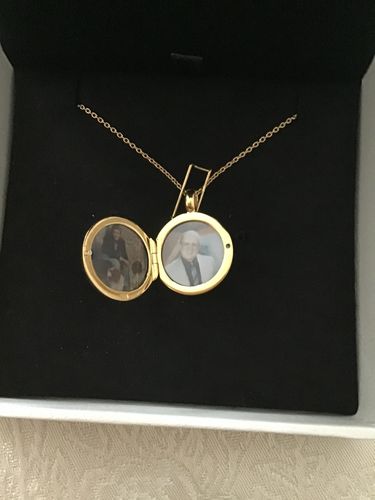 Customer photo review of Diamond Round Engraved Locket – Gold
