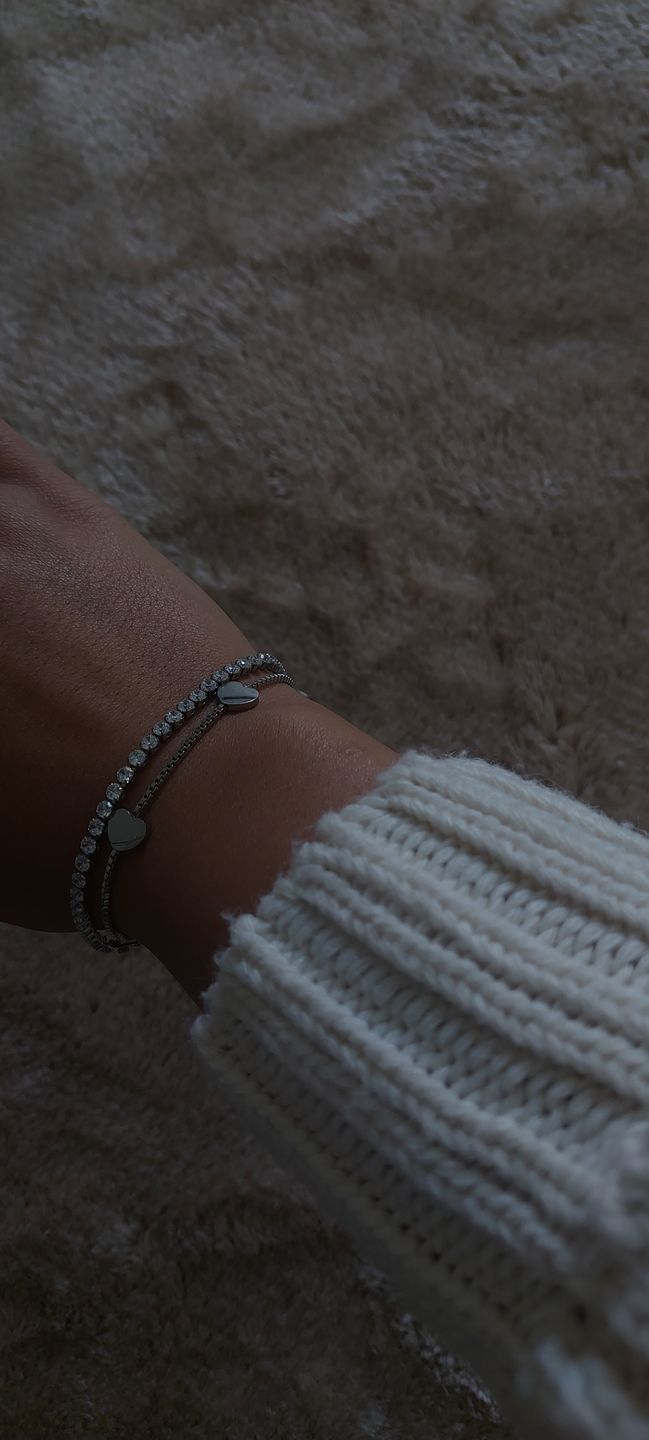 Customer photo review of Lovely Tennis Armband | 18K vergoldet
