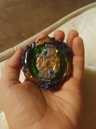 Customer photo review of TakaraTomy  Beyblade Burst Dynamite DB B-185 Vanish Fafnir