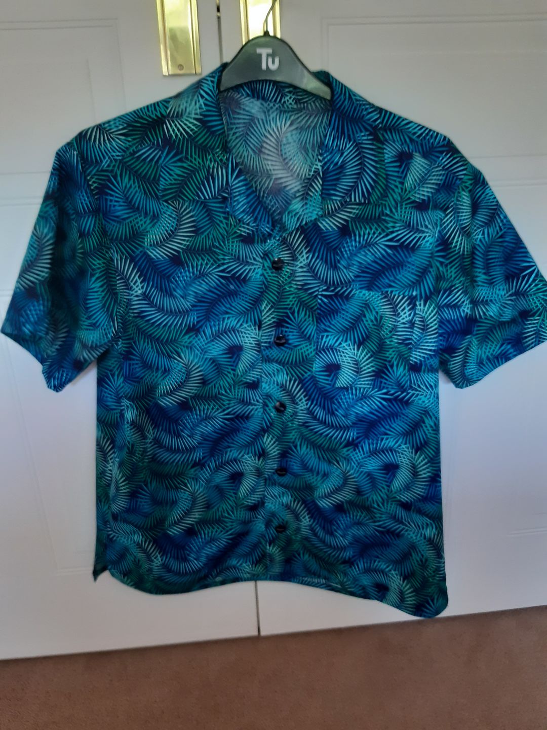 Customer photo review of Tropical Fern Leaves Rose & Hubble Cotton Poplin Fabric