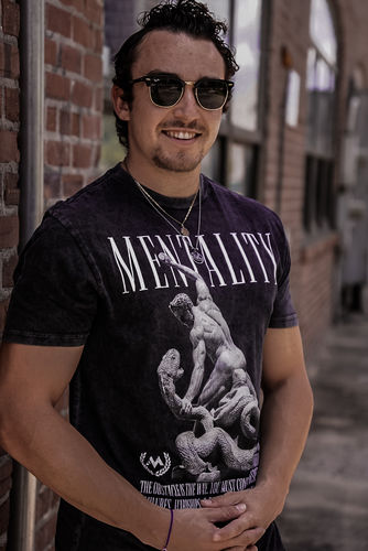 Customer photo review of Veni Vidi Vici -  VINTAGE TEE [SHIPS JULY 5TH]