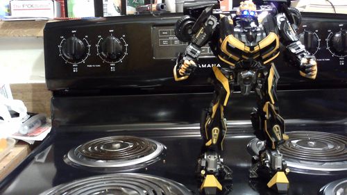 Customer photo review of Mechanical Alliance Mechanical Team BB-02 BB02 Wasp Warrior (Oversized Studio Series ROTF Bumblebee ) 30cm / 12"