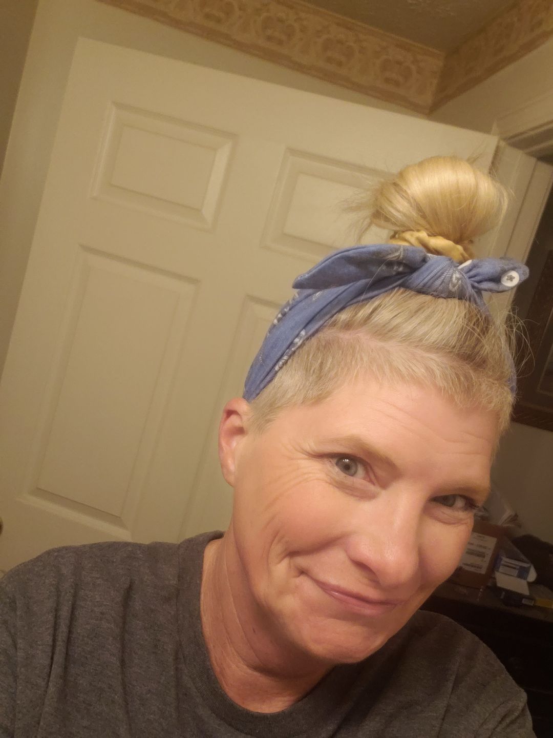 Customer photo review of BANDANA - 4'' Bow Headband