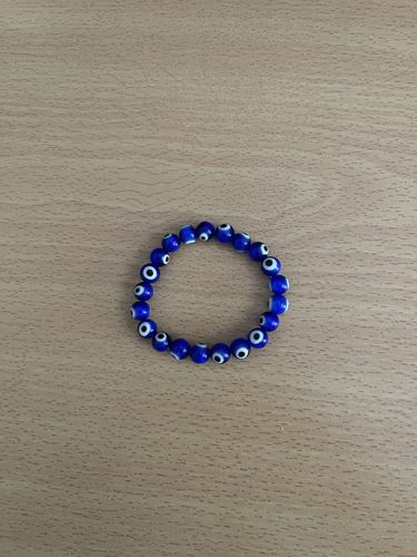 Customer photo review of Bracelet de perles bleues mauvais oeil en verre