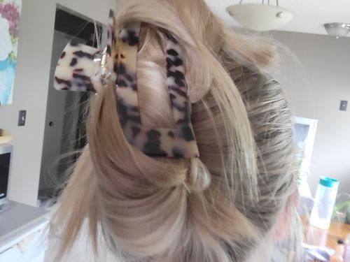 Customer photo review of XL Dreamy Claw Clip