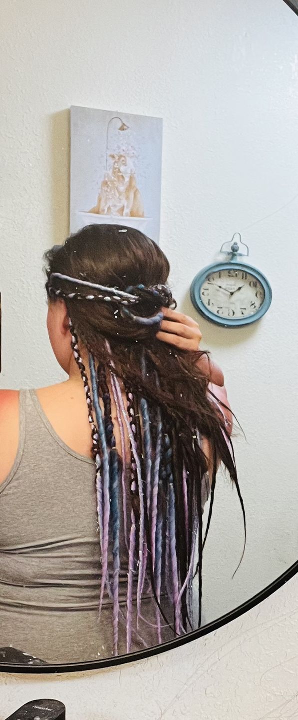 Customer photo review of Cotton Candy Melt - (1 pack of 5 Dreads)