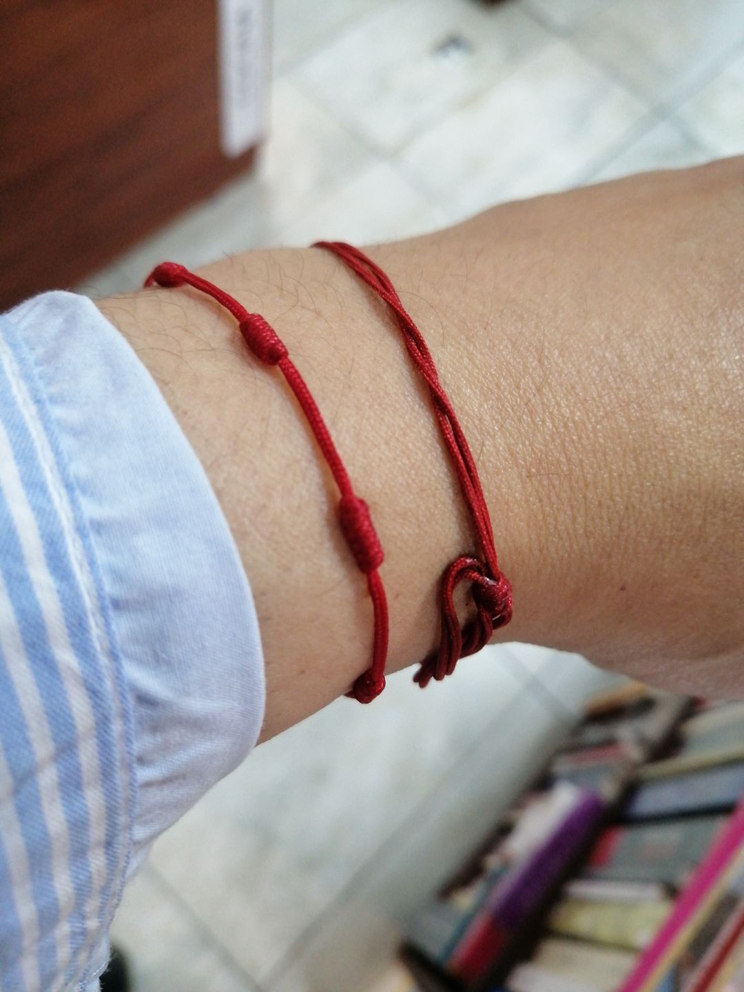 Customer photo review of Hilos de protección rojos 7 nudos