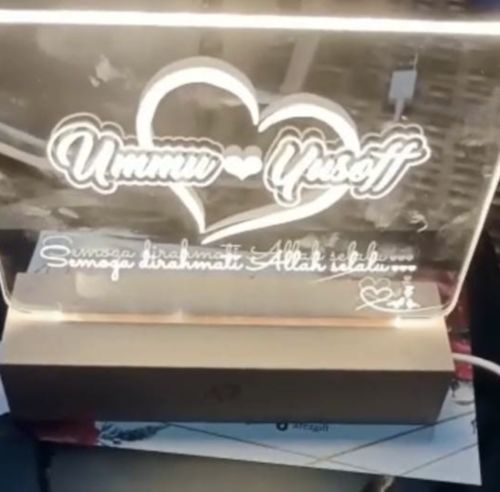 Customer photo review of Lampu Uqeer EXCLUSIVE Limited Edition
