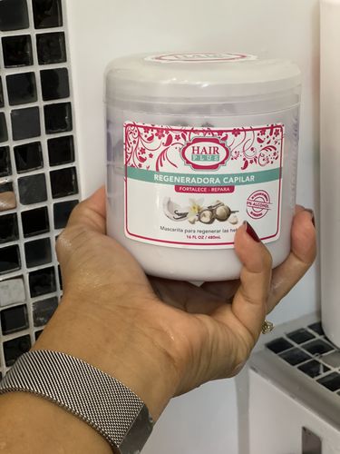 Customer photo review of Mascarilla regeneradora capilar