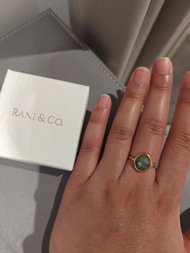 Customer photo review of Irregular Labradorite Ring (Gold)