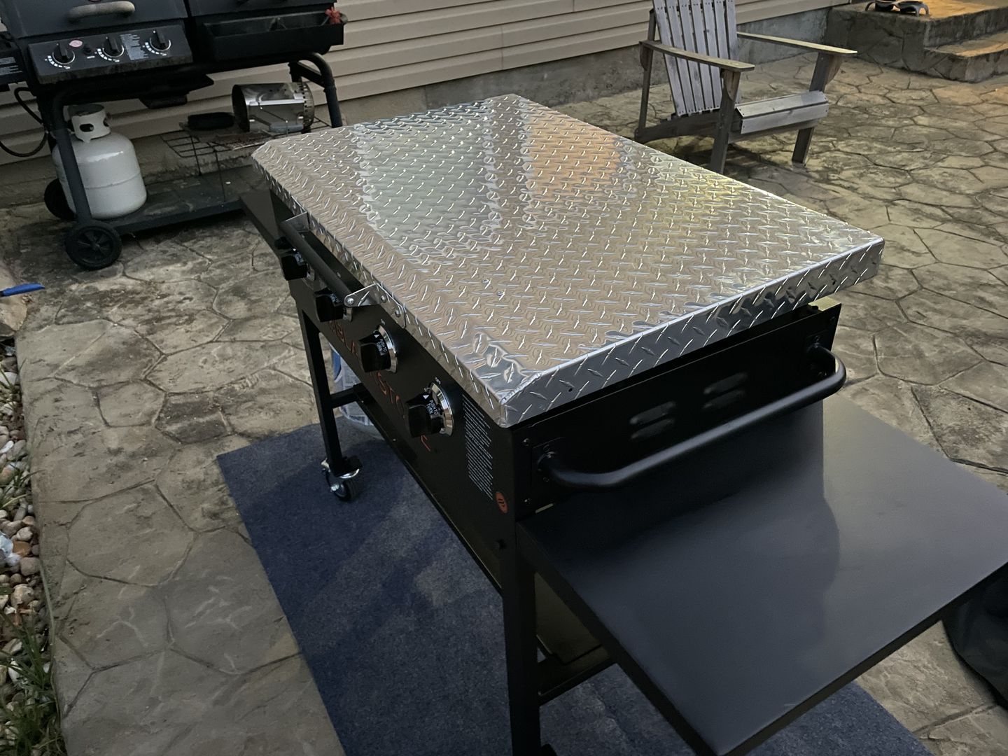 Customer photo review of GriddleGuard Diamond Plate Hard Cover Lid for Blackstone 36" Griddle
