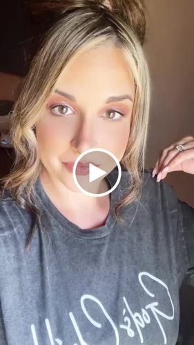 Customer video review of Big Signature Vintage Tee