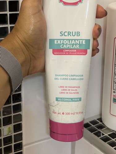 Customer photo review of Scrub 'Exfoliante Capilar'