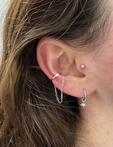 Customer photo review of Solitaire Hanging Chain Ear Cuff