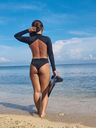 Customer photo review of Gozen Long Sleeve Swimwear