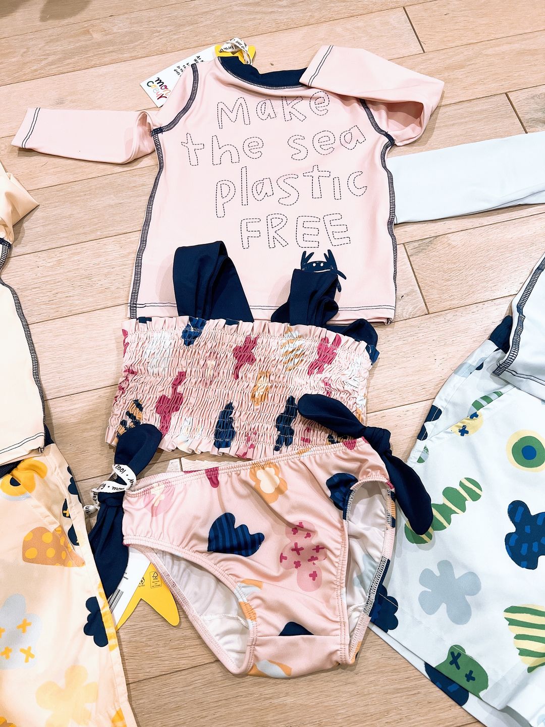 Customer photo review of Make The Sea Plastic Free Rose Pink Rashguard
