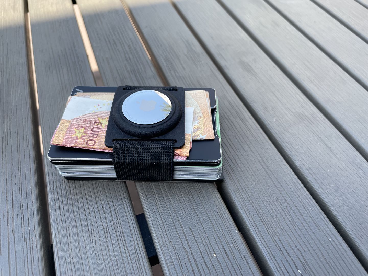 Customer photo review of 3D printed AirTag Cash Clip