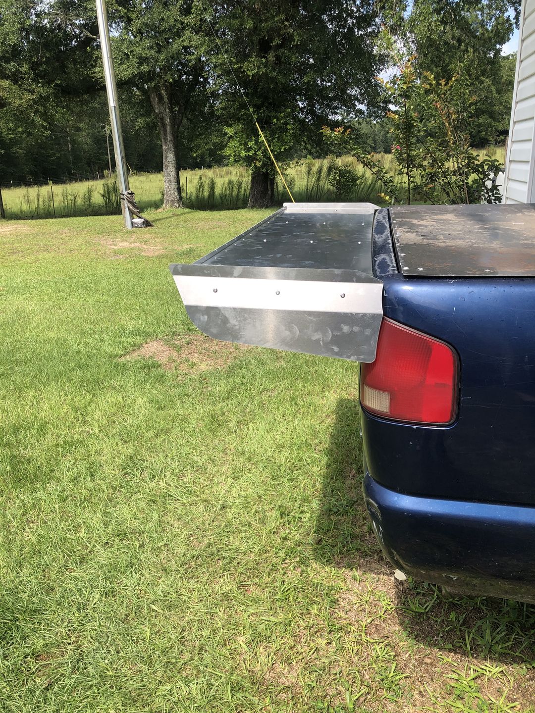 Customer photo review of Motion Raceworks 1994-04 2nd Gen S10 / Sonoma 15" Strutless Drag Wing 31-120